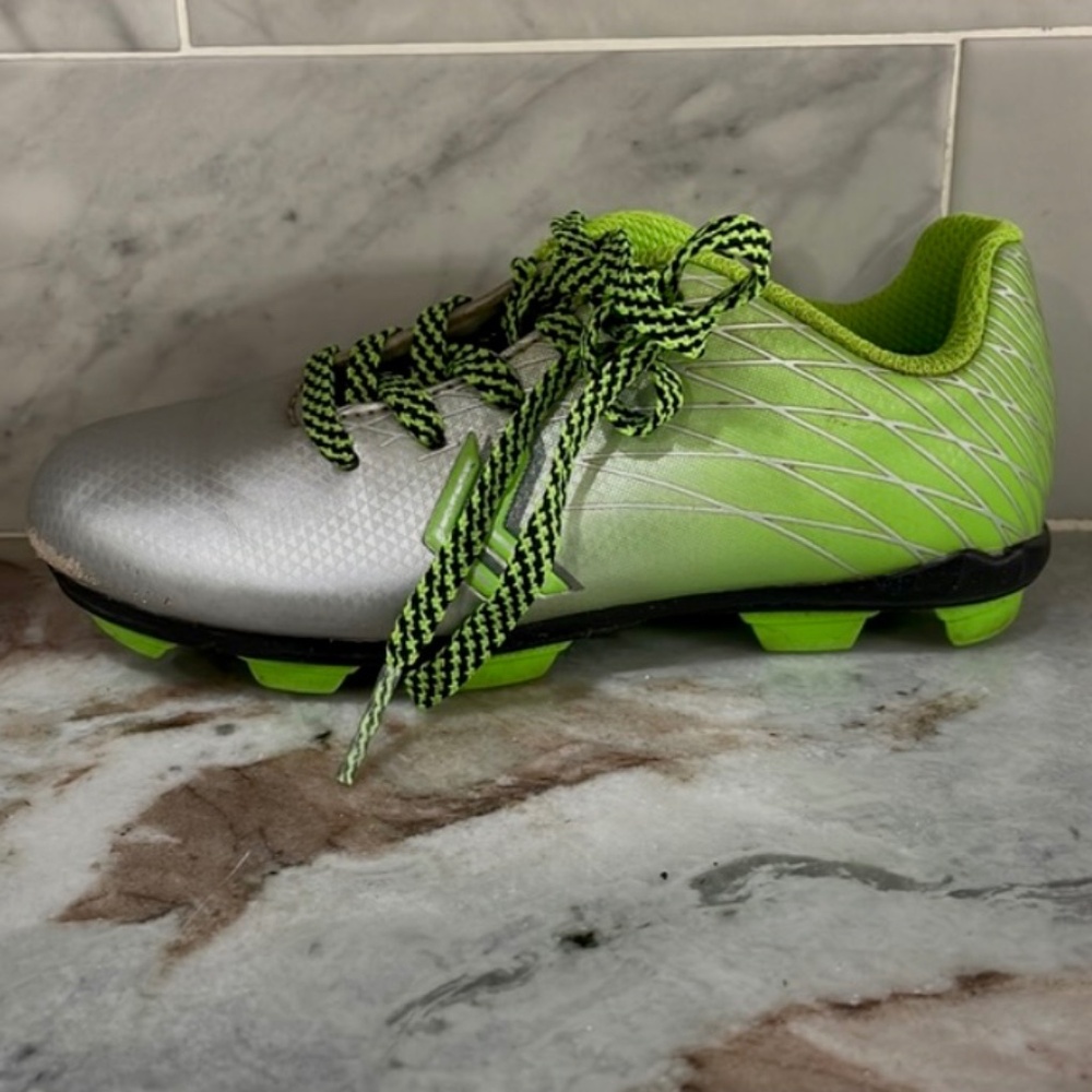 DSG Unisex Ocala Soccer Cleats Size 10 Lime Green & Silver Used Toddler Kids
